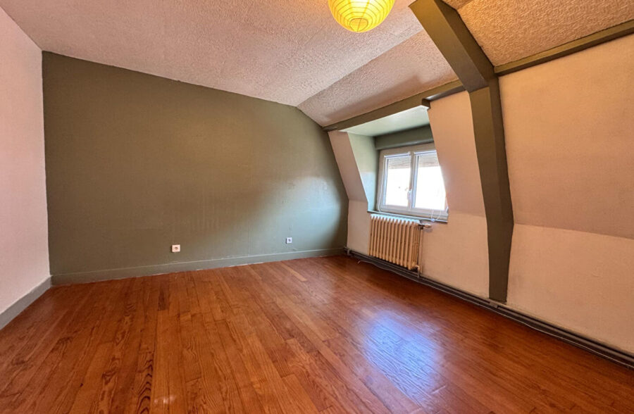 Maison individuelle ,3 chambres, jardin et Garage