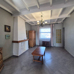 MAISON LUMINEUSE SEMI INDIVIDUELLE