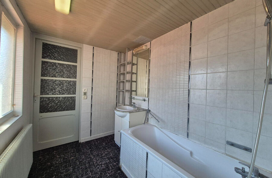 MAISON LUMINEUSE SEMI INDIVIDUELLE