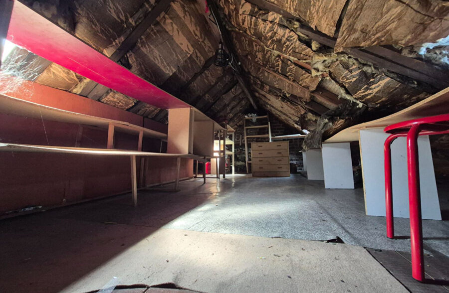 MAISON LUMINEUSE SEMI INDIVIDUELLE