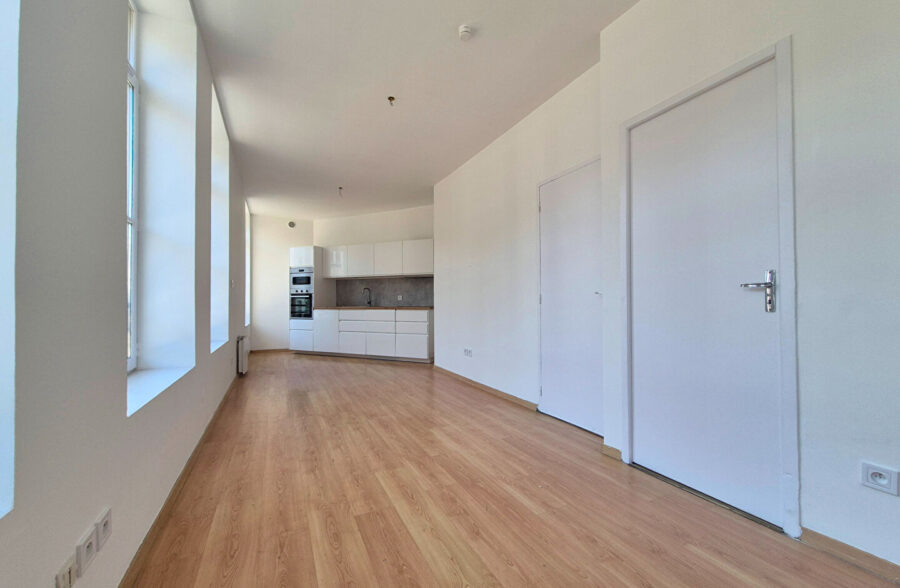LILLE NATIONALE / HYPERCENTRE : JOLI T2 LUMINEUX – IDEAL ETUDIANT / INVESTISSEUR / PREMIER ACHAT