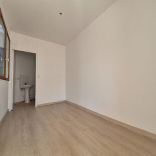 LILLE NATIONALE / HYPERCENTRE : JOLI T2 LUMINEUX – IDEAL ETUDIANT / INVESTISSEUR / PREMIER ACHAT
