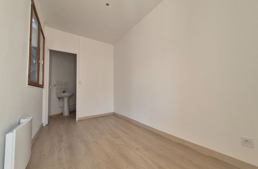 LILLE NATIONALE / HYPERCENTRE : JOLI T2 LUMINEUX – IDEAL ETUDIANT / INVESTISSEUR / PREMIER ACHAT