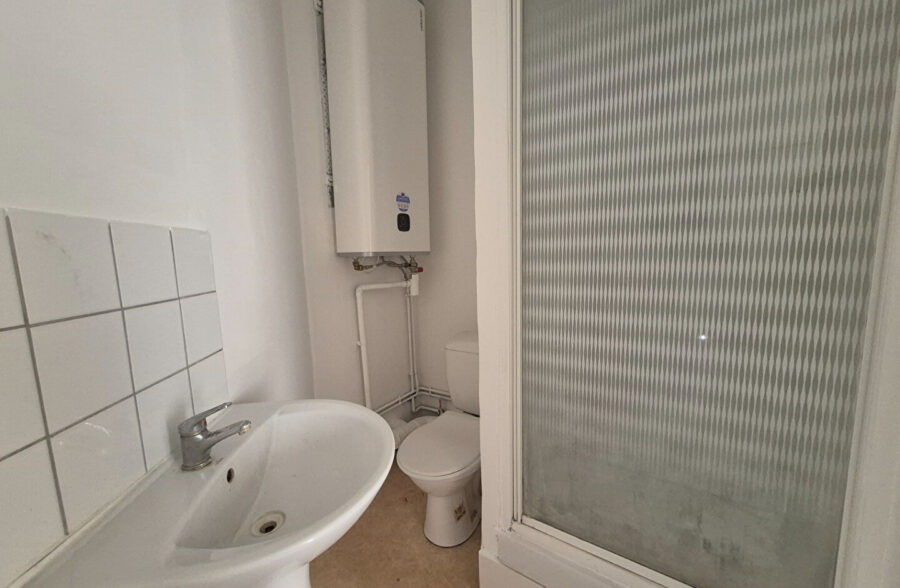 LILLE NATIONALE / HYPERCENTRE : JOLI T2 LUMINEUX – IDEAL ETUDIANT / INVESTISSEUR / PREMIER ACHAT