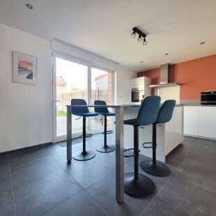 Maison 4 Chambres + Garage  Sous compromis 