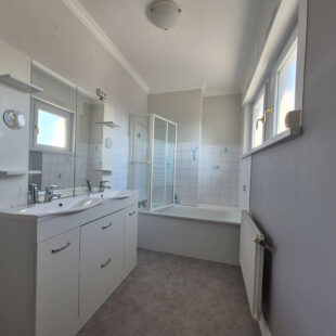 Maison Aire Sur La Lys 4 pièce(s) 100 m2