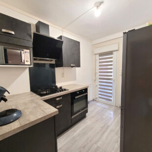 MAISON AVEC 2 CHAMBRES  Sous compromis 