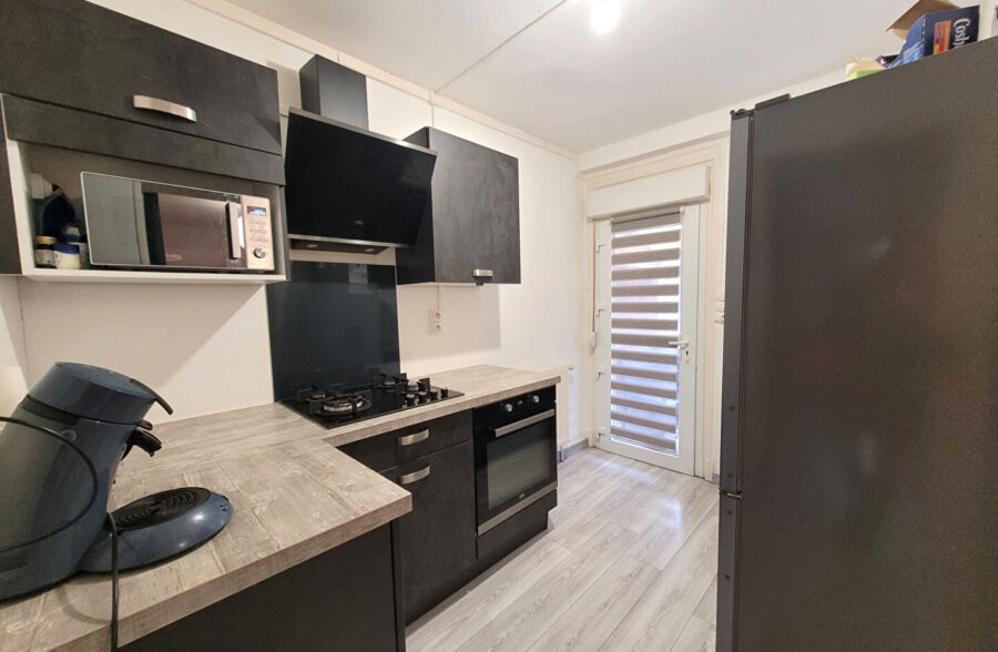 MAISON AVEC 2 CHAMBRES  Sous compromis 
