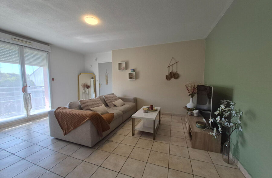 SUPERBE T2 BIS EN RESIDENCE SECURISEE