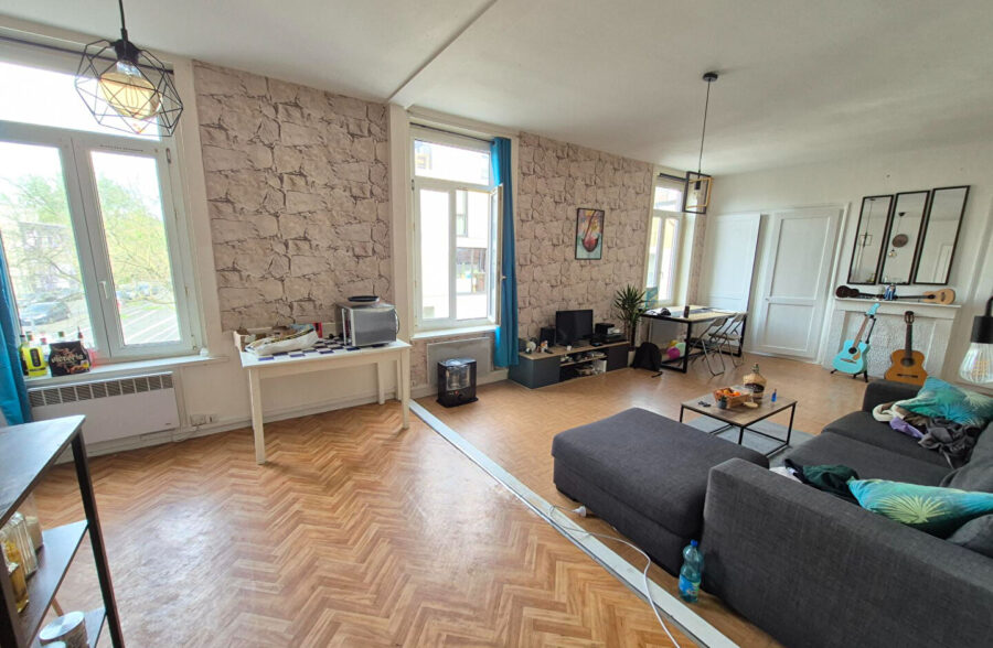 LILLE WAZEMMES – GAMBETTA : Grand T2 transformable en Type 3