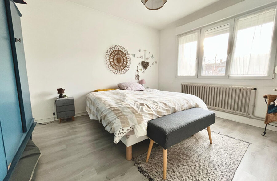 Maison de lotissement semi individuelle