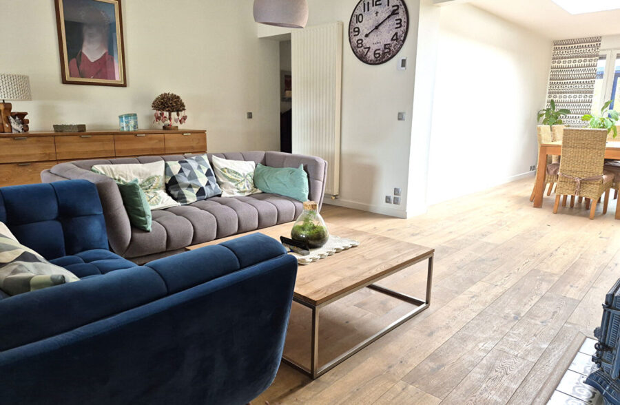 Maison Bourgeoise Saint Andre Lez Lille, large façade, 5 chambres, jardin , cave, parking très facile.