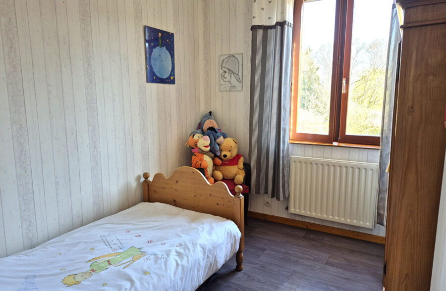 Maison Bourgeoise Saint Andre Lez Lille, large façade, 5 chambres, jardin , cave, parking très facile.