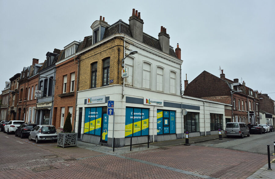 immeuble à usage mixte avec local commercial et habitation appartement T3  duplex loué