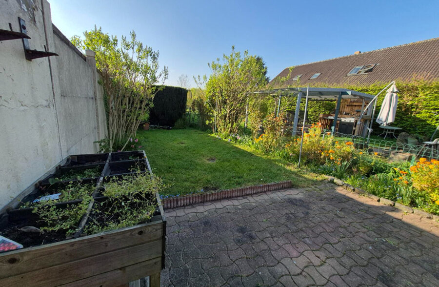 Maison au calme avec jardin et garage