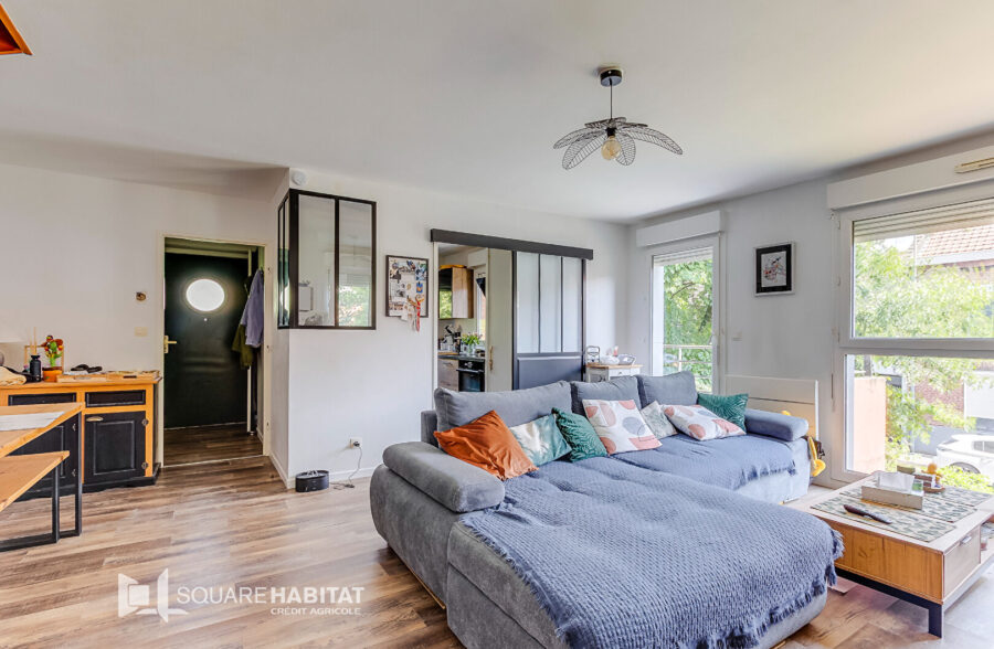 Duplex avec garage et balcon  Sous compromis 