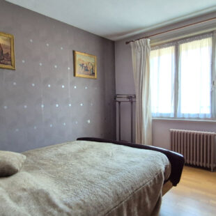 Maison de bâtir avec extérieur