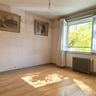 Maison de bâtir avec extérieur