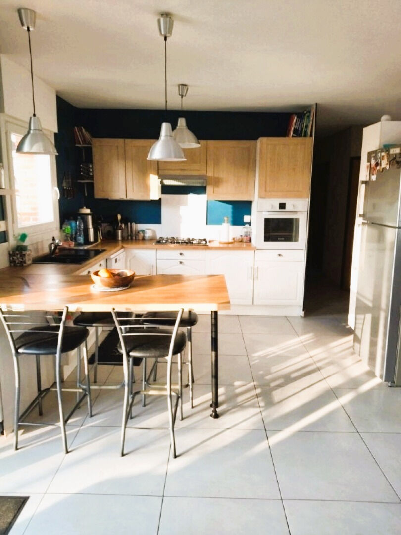 Maison Onnaing 4 pièce(s) 130 m2  Sous compromis 