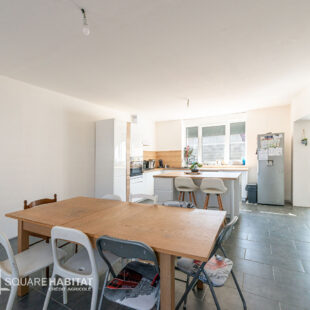 Maison rénovée 141m², 4 chambres, cour, cave