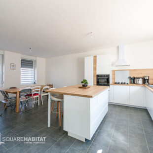 Maison rénovée 141m², 4 chambres, cour, cave