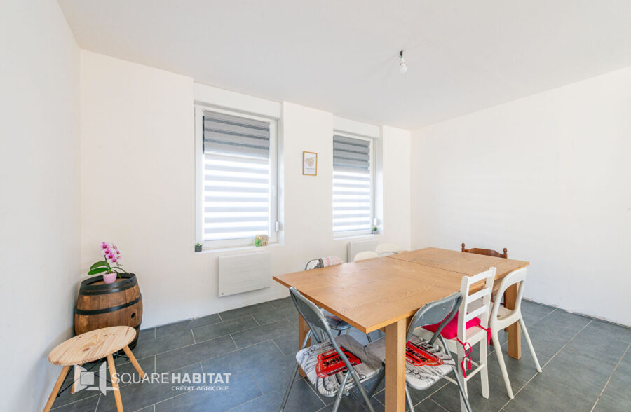 Maison rénovée 141m², 4 chambres, cour, cave