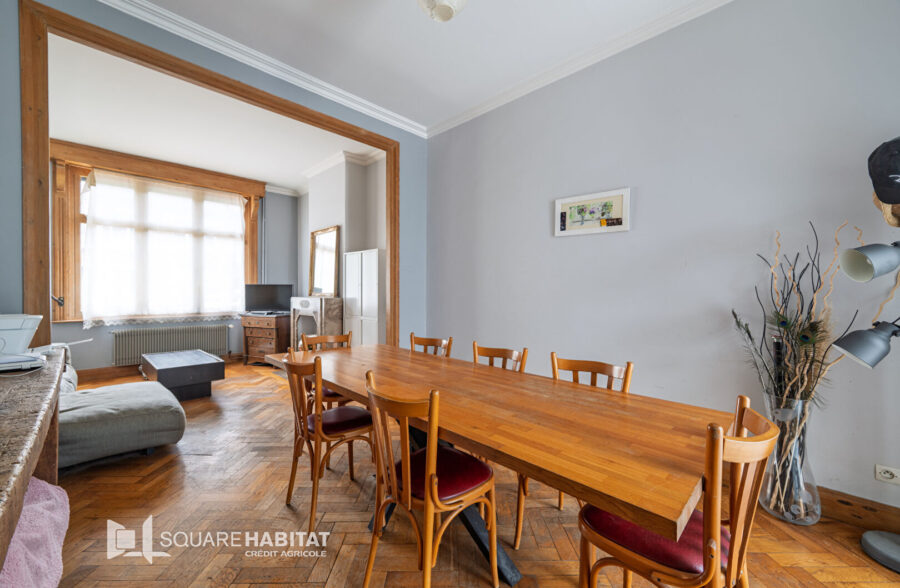 Proximité immédiate de la Deûle, belle maison des années 30 avec 4 chambres et magnifique jardin