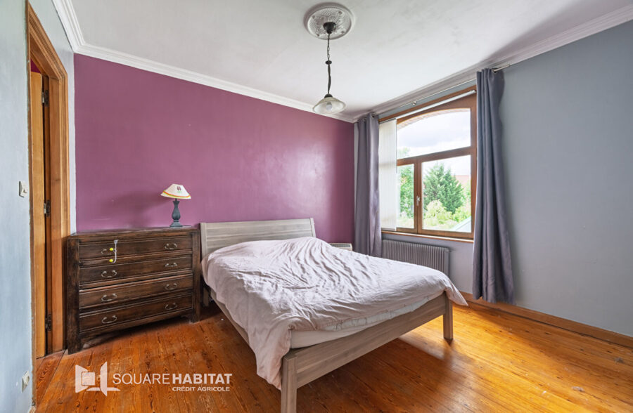 Proximité immédiate de la Deûle, belle maison des années 30 avec 4 chambres et magnifique jardin