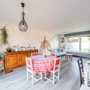 Maison batir en excellent état avec 3 chambres, garage et grand jardin  Sous offre 