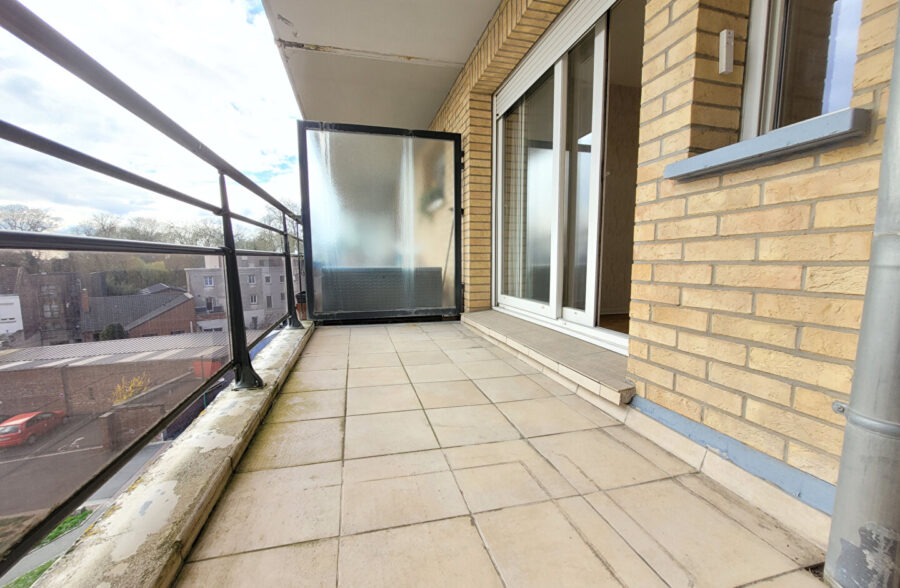 Appartement T3 avec 2 chambres, une terrasse, un garage, une cave