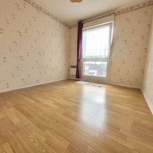 Appartement T3 avec 2 chambres, une terrasse, un garage, une cave