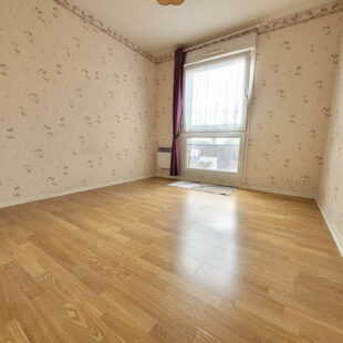 Appartement T3 avec 2 chambres, une terrasse, un garage, une cave