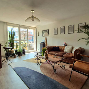 Centre : Appartement impeccable Avec Balcon et parking en sous-sol