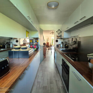 Centre : Appartement impeccable Avec Balcon et parking en sous-sol