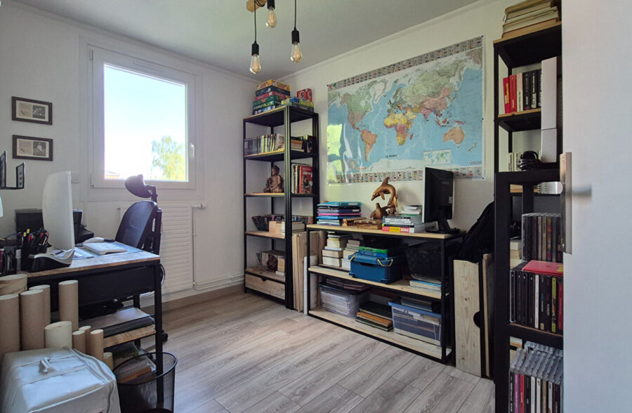 Centre : Appartement impeccable Avec Balcon et parking en sous-sol