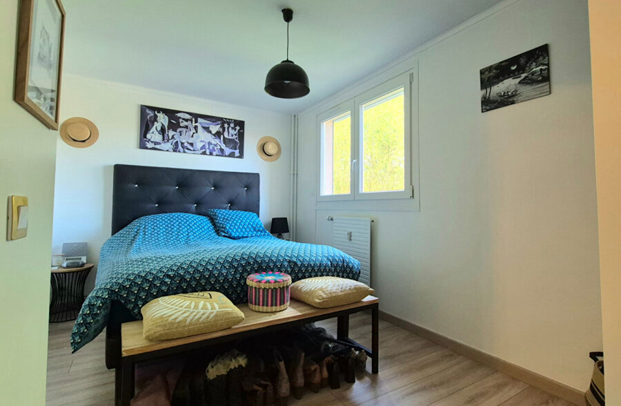 Centre : Appartement impeccable Avec Balcon et parking en sous-sol