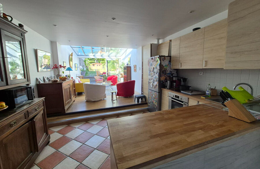 Croix centre, maison 135 m², 3 chambres, bureau et jardin