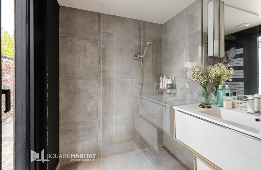 Croix, Maison 125 m², 3 chambres, bureau, 2 SDB et jardin  Sous compromis 