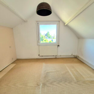 Semi-individuelle avec grand jardin et garage – Sainghin En Weppes