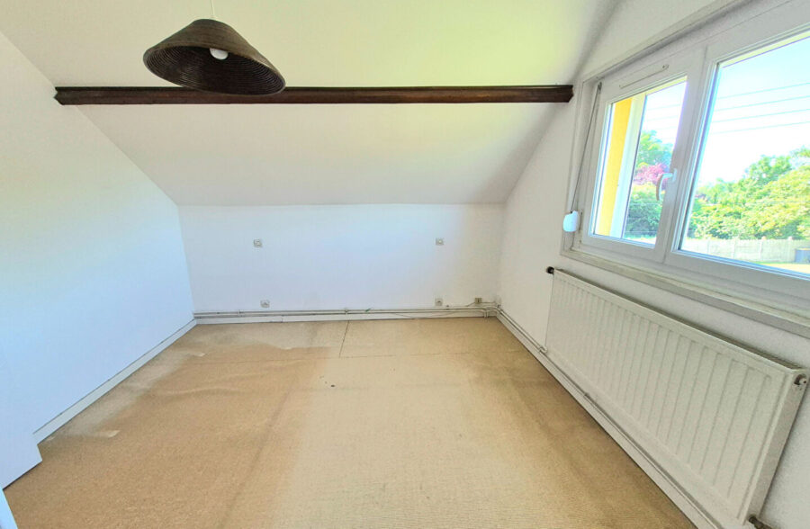 Semi-individuelle avec grand jardin et garage – Sainghin En Weppes