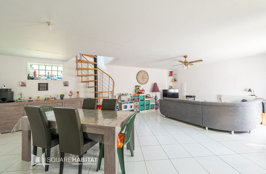 Immeuble de rapport Louvroil 9 pièce(s) 193 m2
