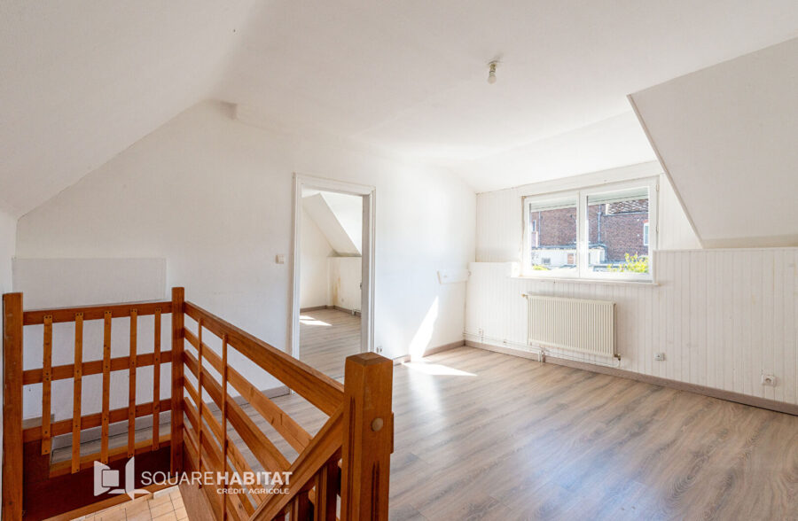 Immeuble de rapport Louvroil 9 pièce(s) 193 m2