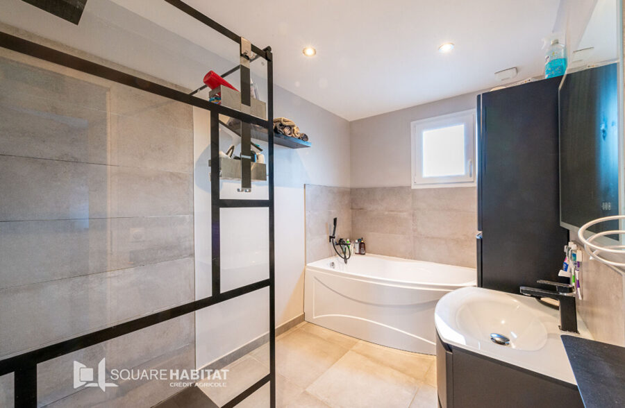 PLAIN PIED INDIVIDUEL DE 105 M²  Sous compromis 