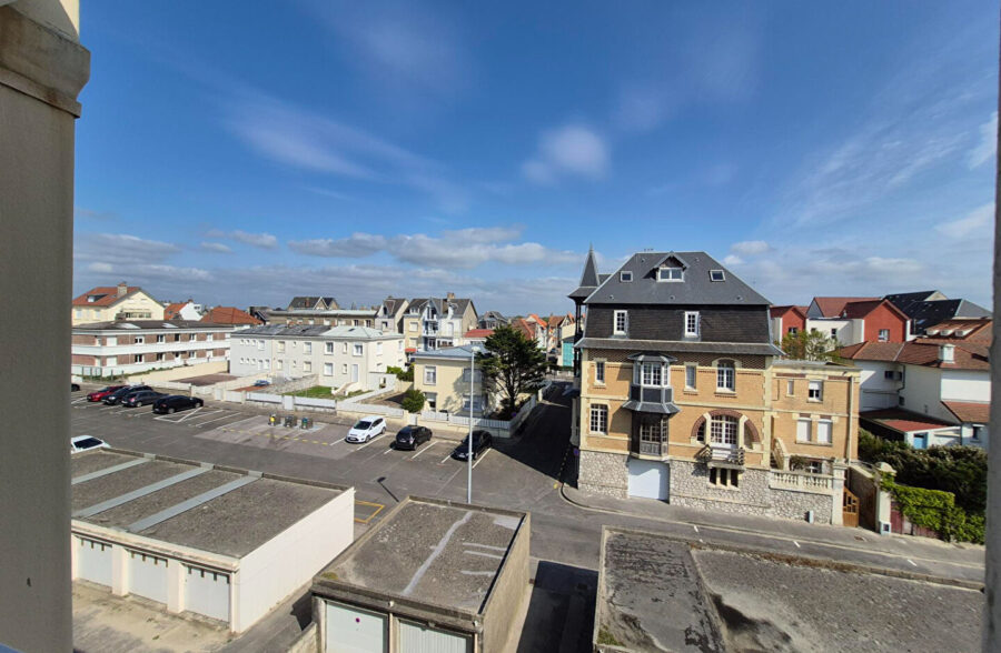 Front de mer ! Exclusivité ! Studio entièrement rénové et meublé avec cave !!