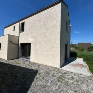 Maison neuve, individuelle, 3 chambres, jardin