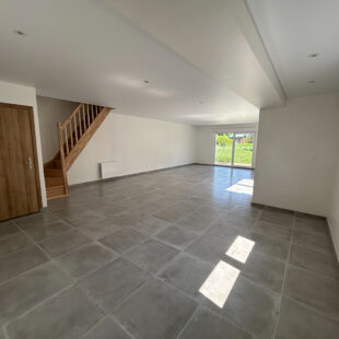 Maison neuve, individuelle, 3 chambres, jardin