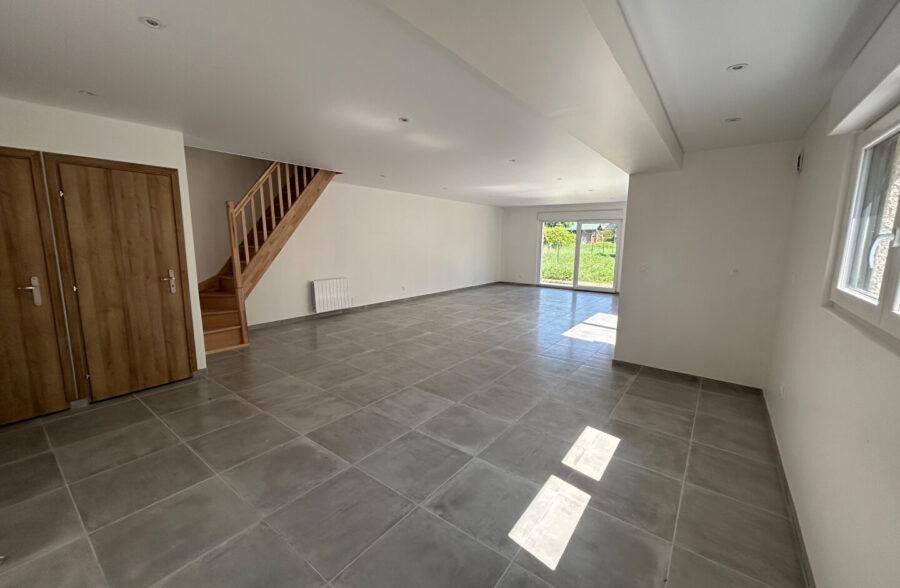 Maison neuve, individuelle, 3 chambres, jardin