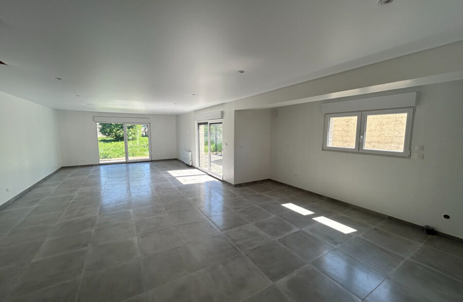 Maison neuve, individuelle, 3 chambres, jardin