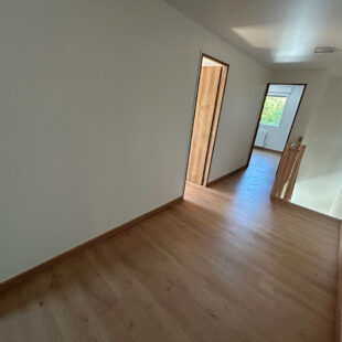 Maison neuve, individuelle, 3 chambres, jardin