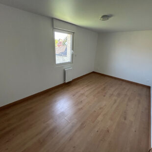 Maison neuve, individuelle, 3 chambres, jardin
